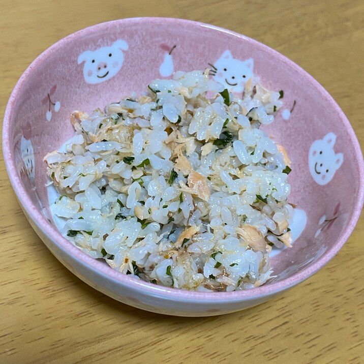 幼児食　鮭とわかめの混ぜご飯